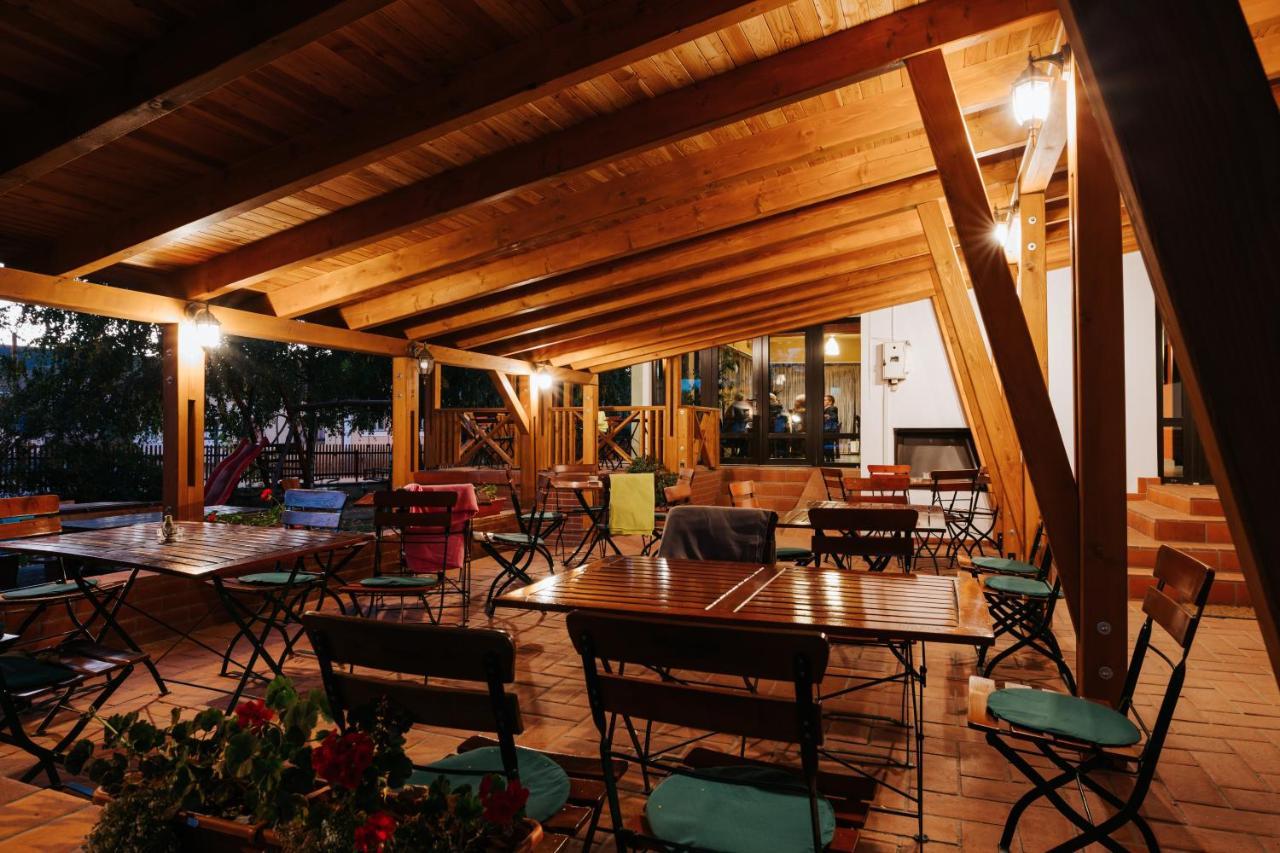 Lazar Pension & Restaurant Gheorgheni  Eksteriør billede