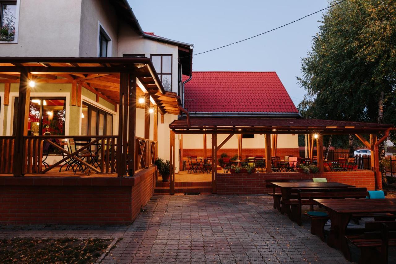 Lazar Pension & Restaurant Gheorgheni  Eksteriør billede